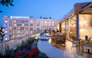 Roof-Top-Bar-Restaurant_Exterior