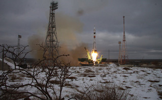 Ιάπωνας δισεκατομμυριούχος αναχώρησε σήμερα για το διάστημα με ρωσικό πύραυλο