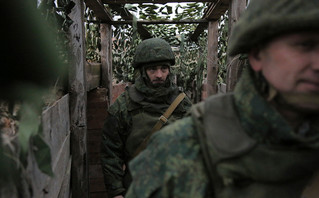 Στρατιώτες κοντά στο Ντονέτσκ