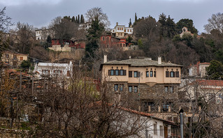 Κτίρια παραδοσιακής αρχιτεκτονικής στις Μηλιές