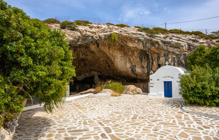 Άγιος Ιωάννης Σπηλιώτης Αντίπαρος