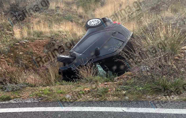 Σοβαρό τροχαίο στο Πικέρμι – Αυτοκίνητο κατέληξε ανάποδα εκτός δρόμου